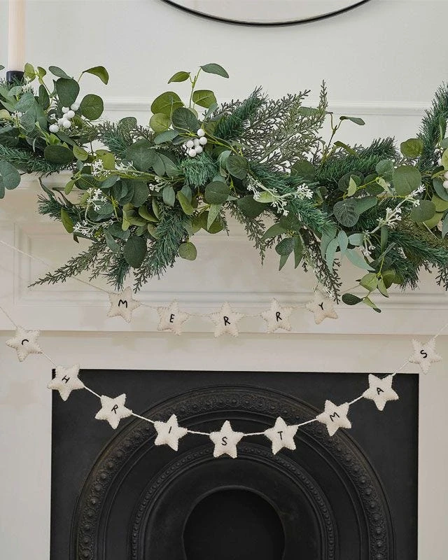 White Felt Merry Christmas Stars Bunting - Image 2